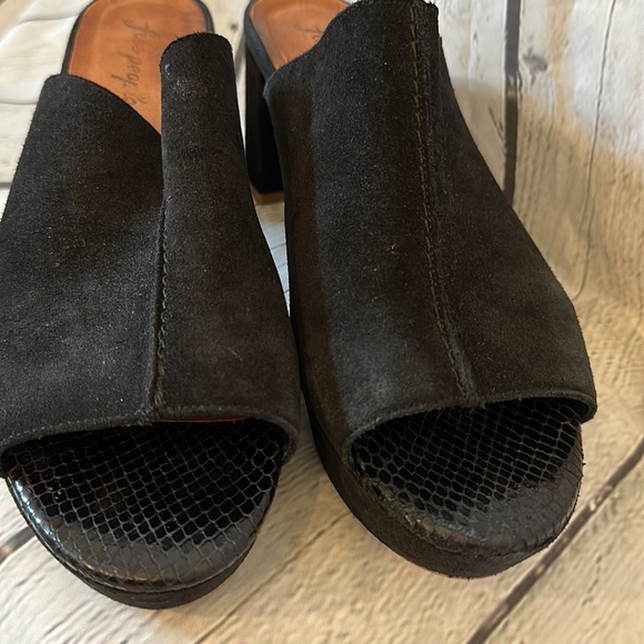 Free People Black peep toe platform heels - Picture 5 of 8